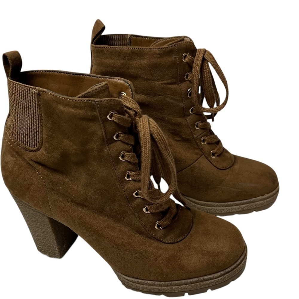 New Look Women’s SZ 9/40 Tan Lace Up Heeled Boots Booties Block Hiker Love Sole
